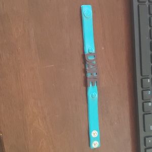 Bcbgeneration dare bracelet